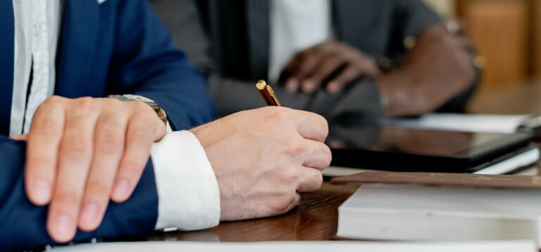 PACS avec un étranger en France : Démarches et prérequis